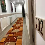 Konukevi Miribilla 2*