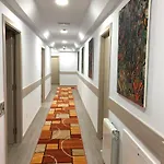 Konukevi Miribilla 2*