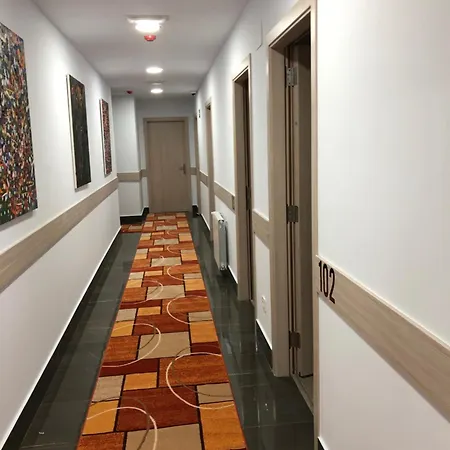 招待所 Miribilla 2*